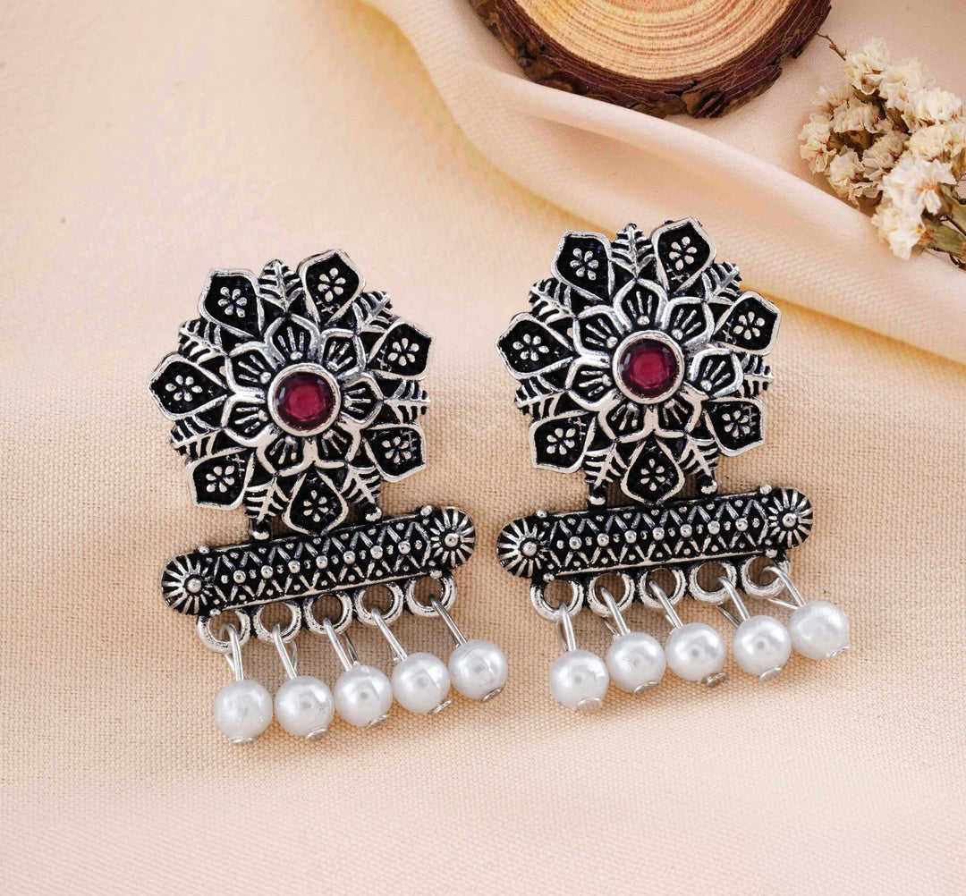 Royal Red Jhumka Box of 12 Earrings with Jaipuri Cut Stoned Bracelet and Shahi Sandesh Patra